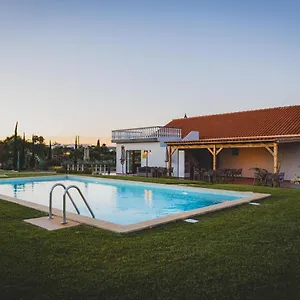 3* Bed and breakfast With Pool & Garden